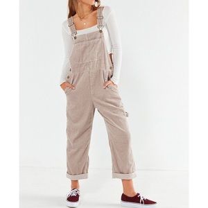 URBAN OUTFITTERS CORDUROY OVERALLS
